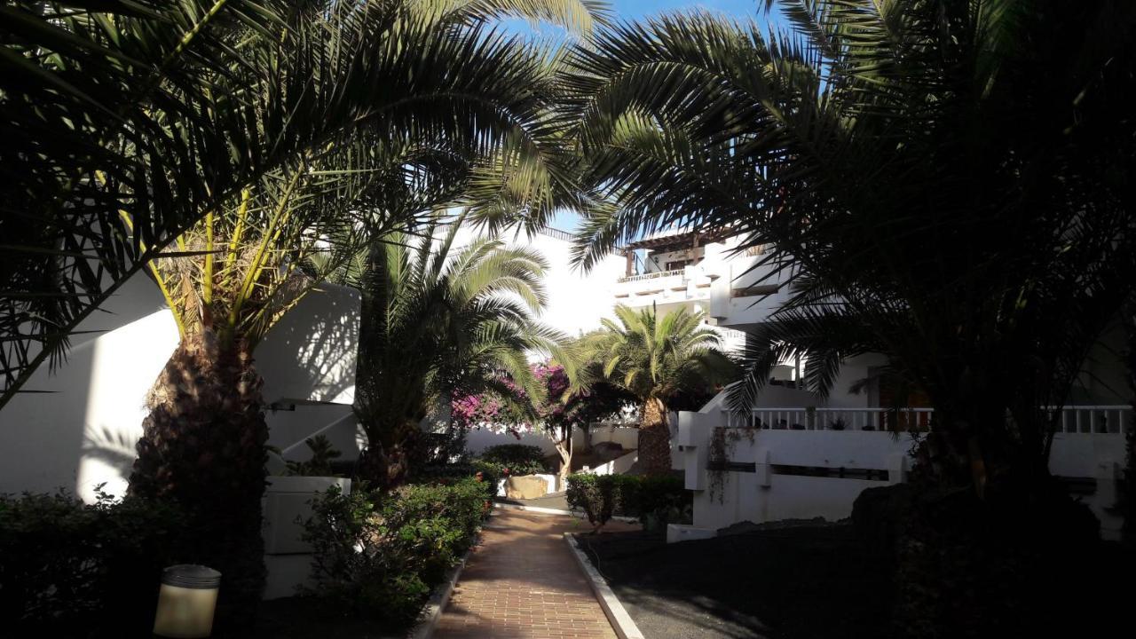 Sunny Self-Catering Apartment Costa Teguise, Lanzarote, Spain Bagian luar foto