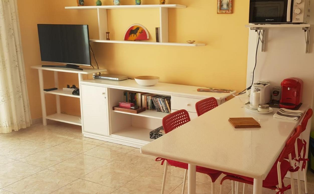 Sunny Self-Catering Apartment Costa Teguise, Lanzarote, Spain Bagian luar foto