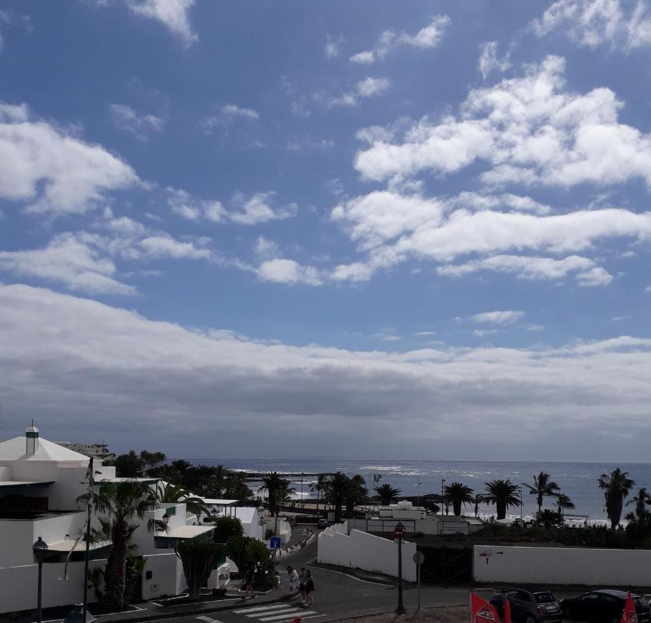 Sunny Self-Catering Apartment Costa Teguise, Lanzarote, Spain Bagian luar foto
