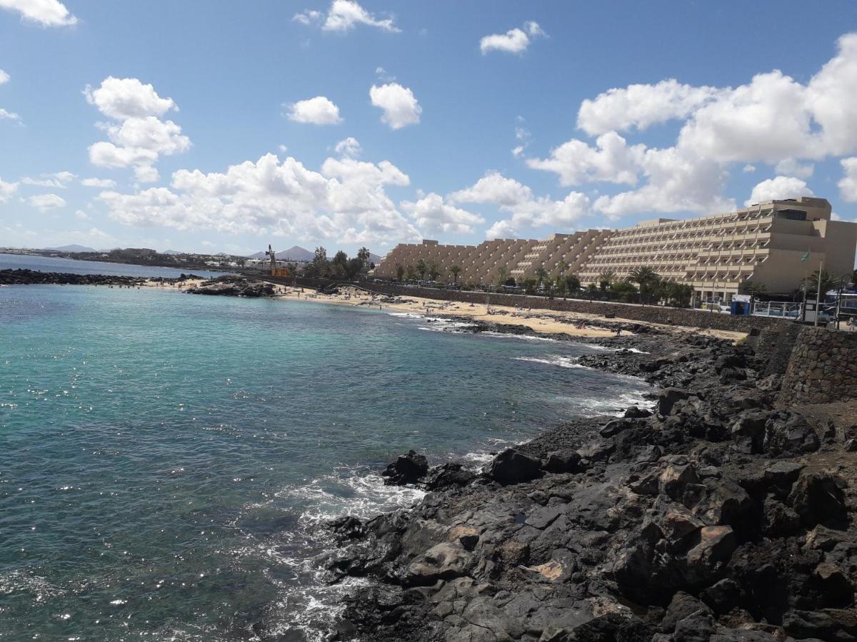 Sunny Self-Catering Apartment Costa Teguise, Lanzarote, Spain Bagian luar foto