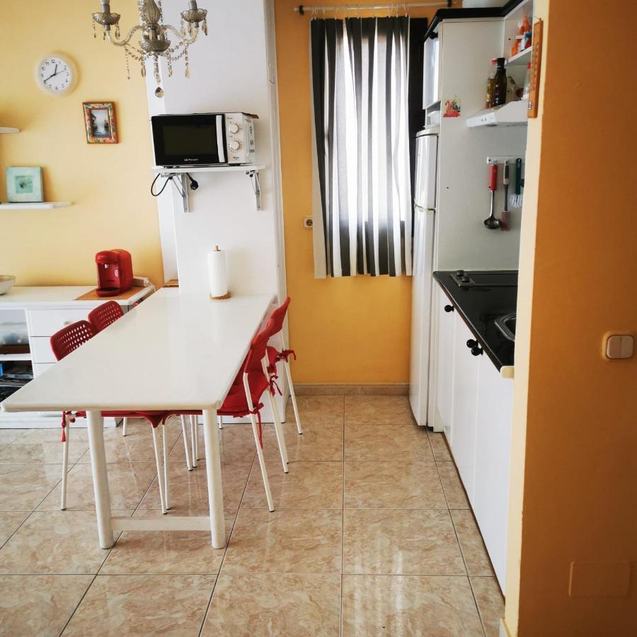 Sunny Self-Catering Apartment Costa Teguise, Lanzarote, Spain Bagian luar foto